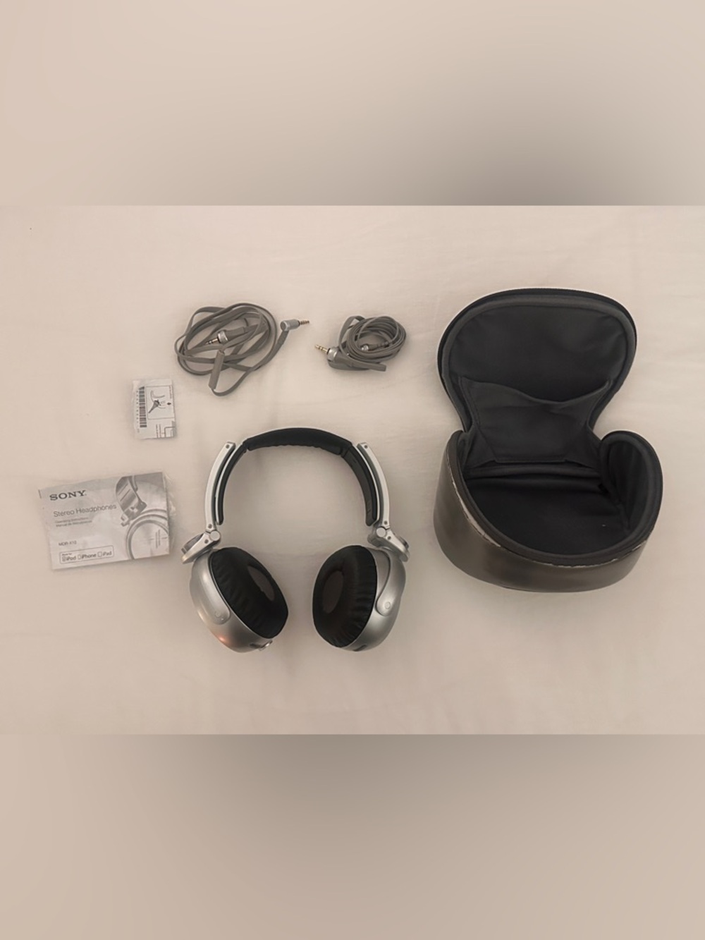 Sony Silver Over Ear Stereo Headphones